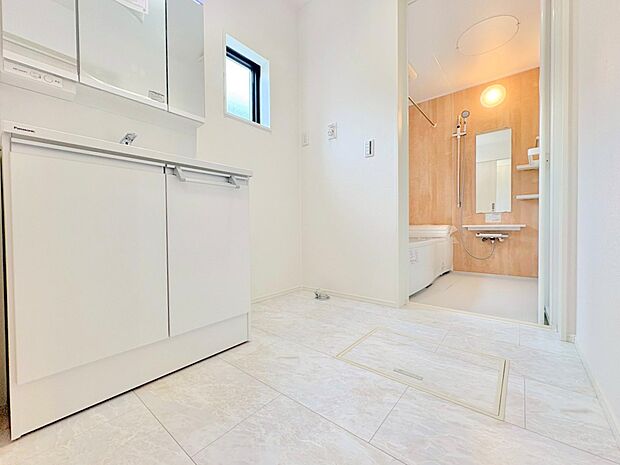 水回りを集約した家事効率の良い動線を確保しました。