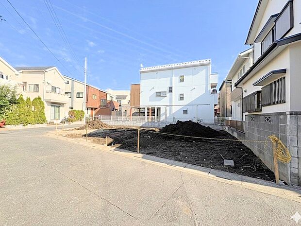 現地の採光や通風も実際にご確認下さい。(令和7年11月 撮影)