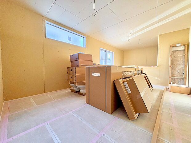 開放的なリビングでのびのびとした暮らしの実現へ。(令和7年11月 撮影)