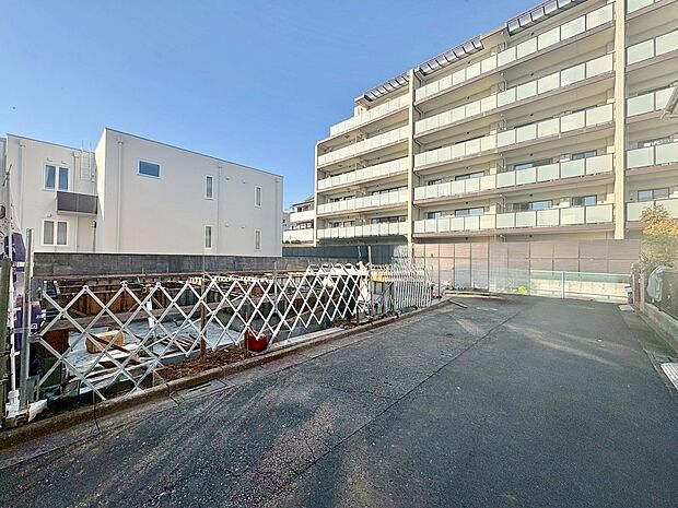 気品と落着きを醸成する佇まいです。(令和7年11月 撮影)