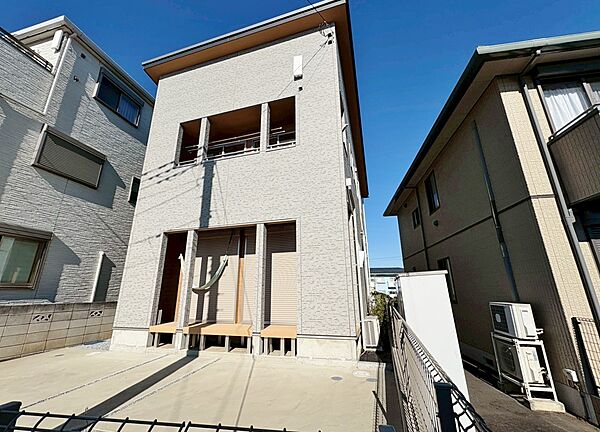 設計者の拘りが伝わってくる素敵な建物です。