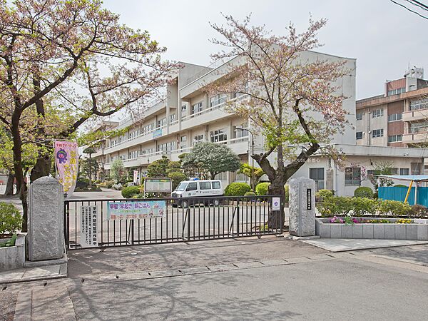 太平中学校まで約1000m
