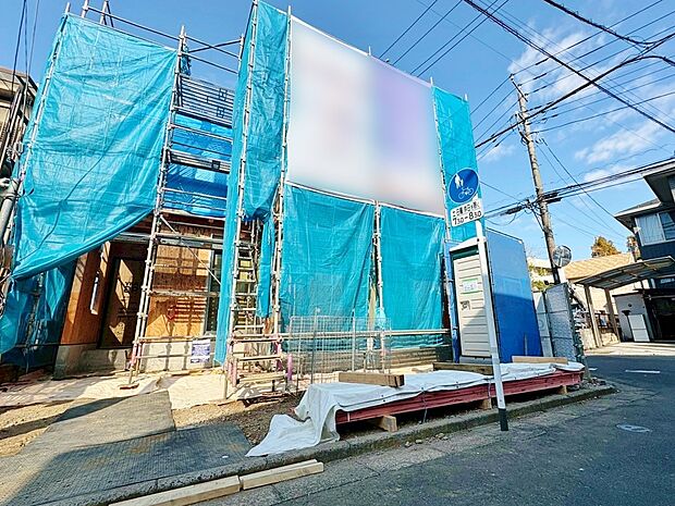 リビングと続き間洋室を設けた使い勝手の良い間取り。(令和7年11月 撮影)