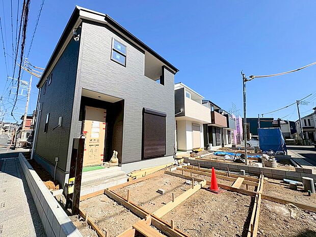 カースペースには並列2台駐車可能です。(令和8年3月 撮影)