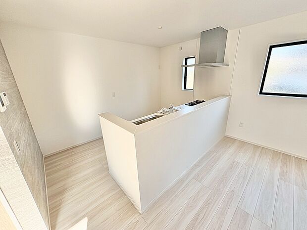 ホワイトを基調にした清潔感のあるデザイン。