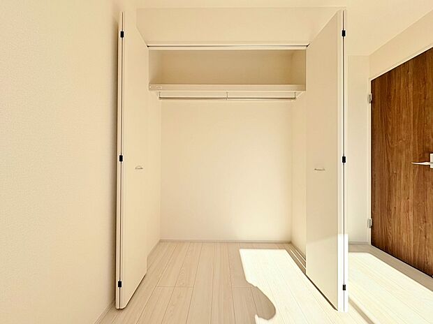 全居室に収納を完備したストレスフリーなお住まいです。