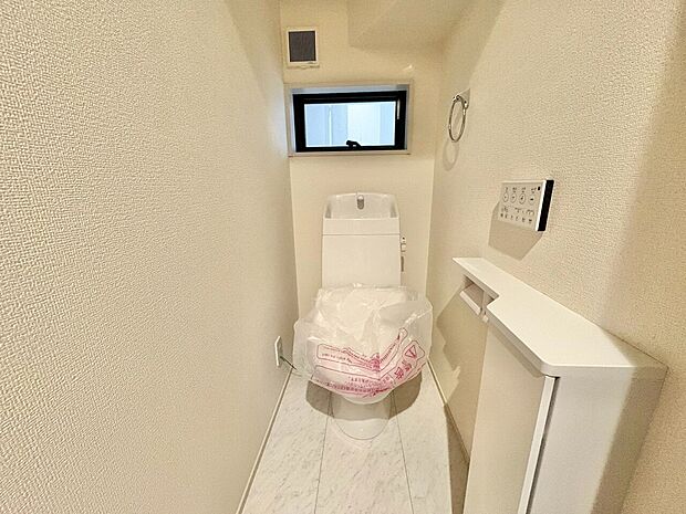 白を基調としたシンプルながらも落ち着くデザイン。