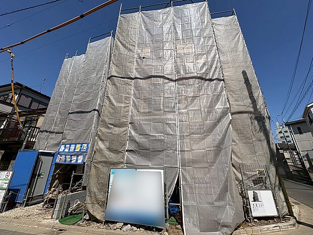 採光通風を確保した心地よいリビング空間を2階に設けました。(令和8年3月 撮影)