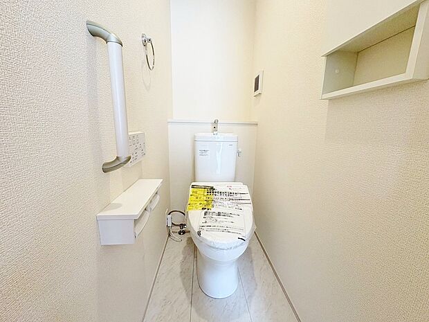 清潔感あるホワイト調のクロスで落ち着いた雰囲気を創り上げました。