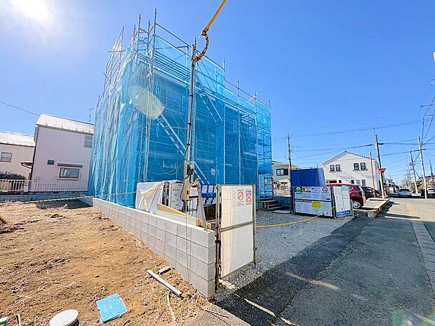 カースペースには並列2台駐車可能です。(令和8年2月 撮影)