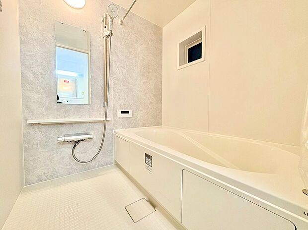 時間が経っても冷めづらい浴槽を採用することでエコで節約になります。