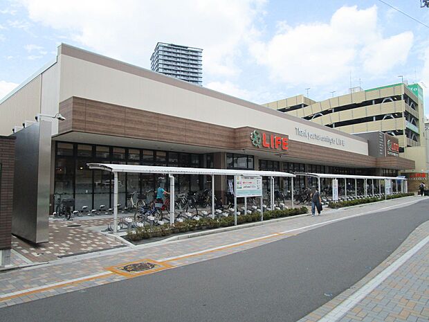 ライフ蕨駅前店まで約344m