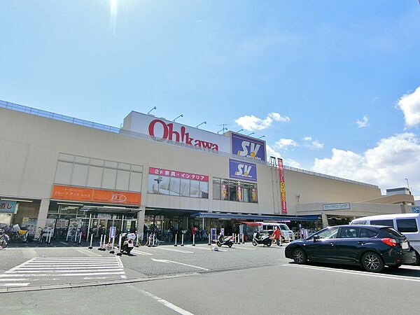 スーパーバリュー戸田店まで約300m