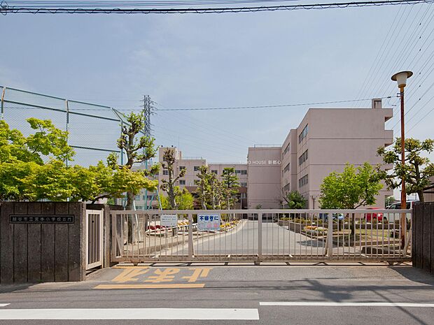 宮本小学校まで約640m