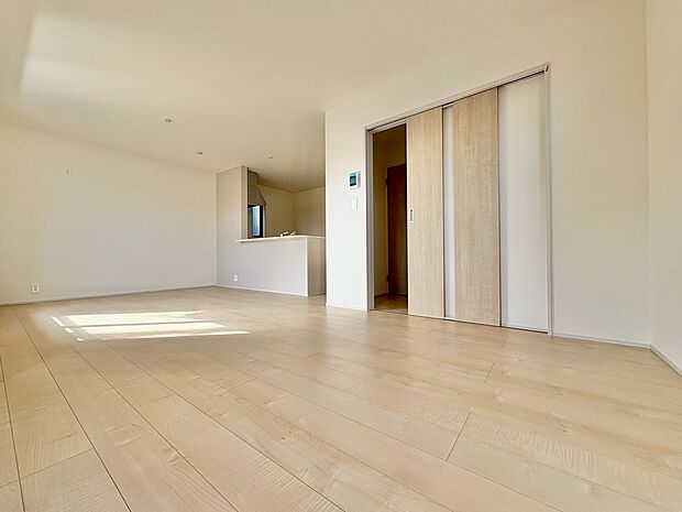 ご家族が自然と集まる空間を設計から実現しました。