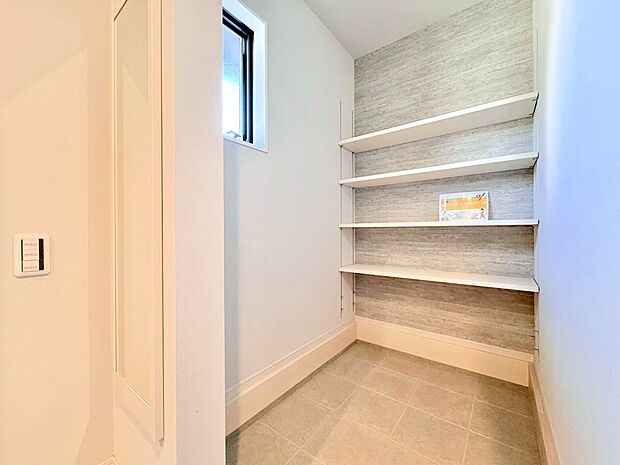 広めのスペースにつき人の出入りがスムーズです。