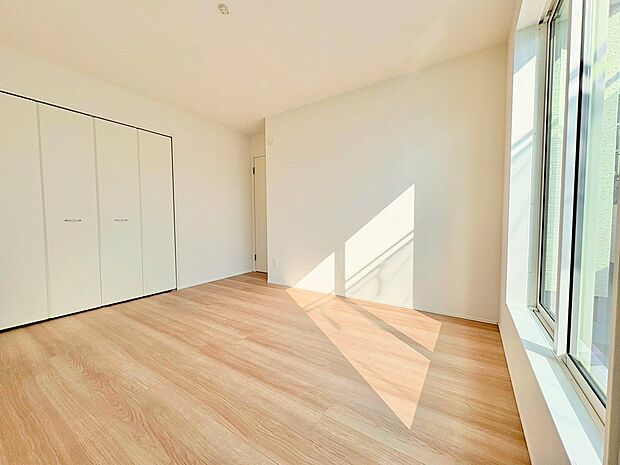 充実した生活は伸びやかな居室空間から始まります。