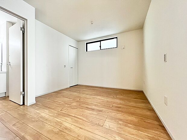 リビングと続き間のコンセプトルーム。お子様の遊び場としてもお使いいただけます。