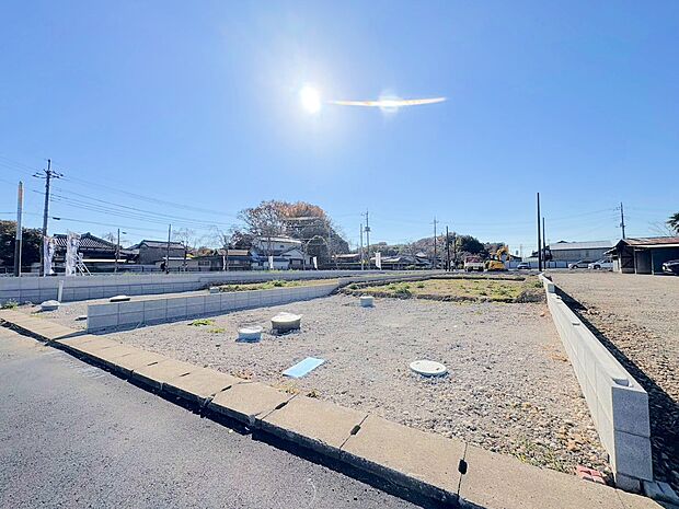 くつろぐ方とお料理をされる方の一体感を重視した対面式キッチンを採用。(令和7年11月 撮影)