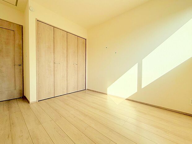 柔らかい自然光で朝目覚める暮らしが送れるでしょう。