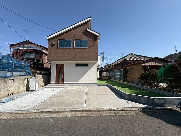 穏やかな風と陽光を導き、プライバシーに配慮された設計プラン。