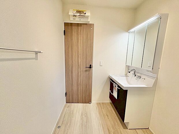 水回りをまとめ、毎日の家事動線にも配慮しました。