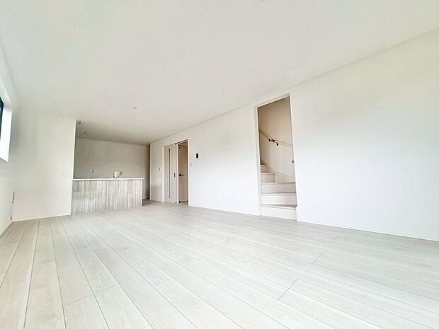 自然と家族のコミュニケーションが生まれるリビングイン階段。