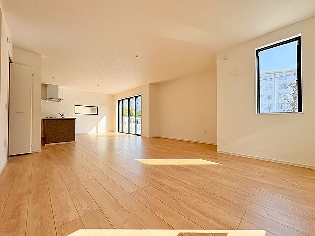 この場所に流れる豊かな時を演出してくれる開放的な空間。