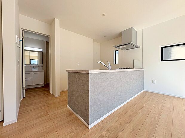 水廻りを集中させ、家事効率の良い間取りを実現しました。