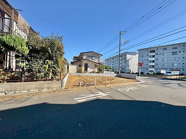 建物の居住性に拘った邸宅は「安らぎ」と「快適」を実現。(令和7年12月 撮影)