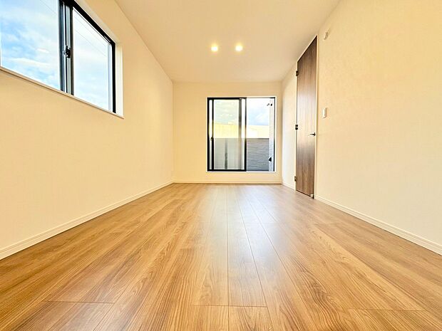 柔らかい自然光で朝目覚める暮らしが送れるでしょう。