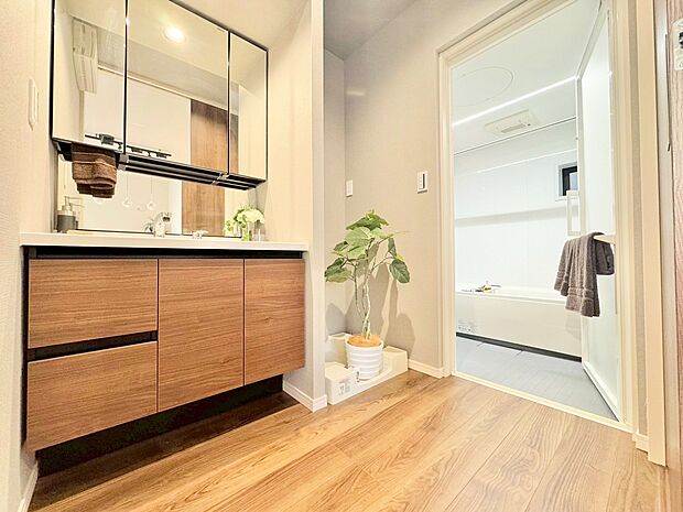 2階に水廻りを配置し、家事効率の良い間取りを形にしました。