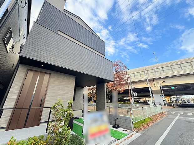 訪ねてくる友人知人を楽しませてくれる外観です。