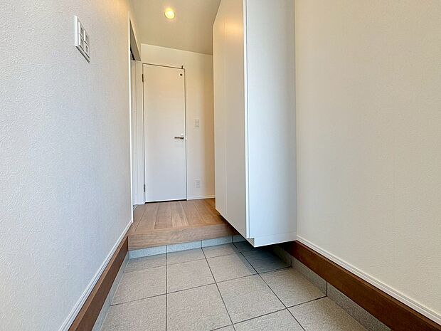 「ただいま」「おかえり」を交わすだけで家族の絆が深まります。