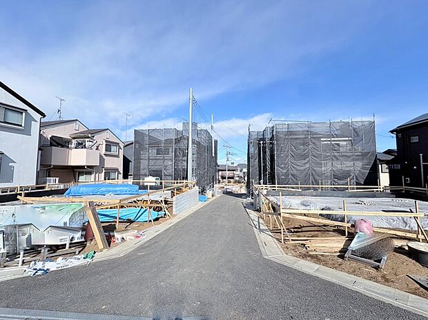 カースペースには2台駐車可。(車種による）(令和8年1月 撮影)