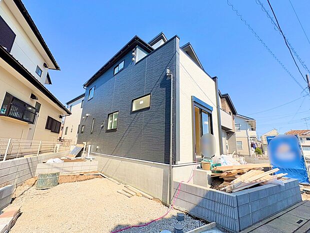 カースペースには2台駐車可能です。(令和8年3月 撮影)