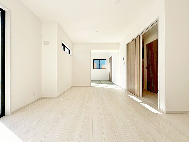 リビングダイニングを中心とした快適な暮らしは毎日の家事も楽しめそう。