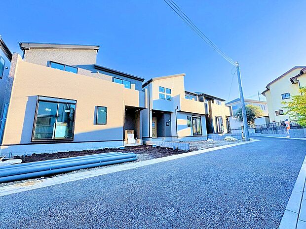 小学校まで徒歩6分で、お子様の通学も安心です。(令和7年12月 撮影)