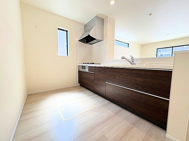 インテリアに馴染むデザイン性と使いやすい機能性を兼ね備えました。