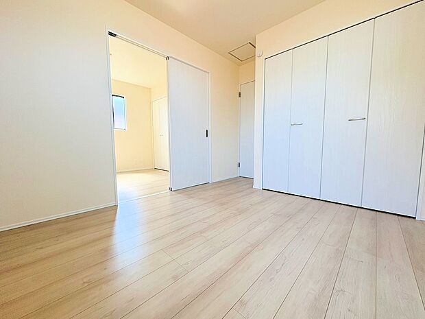 全居室に収納を完備したストレスフリーなお住まいです。