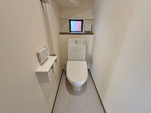 清潔感と窓が付いて実用性も兼ね備えた造り。