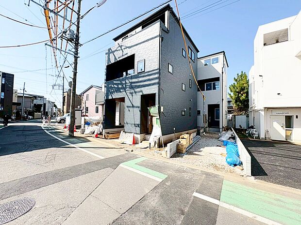 全居室6帖以上でゆったりとした造り。採光良好な2階リビング設計。(令和8年3月 撮影)