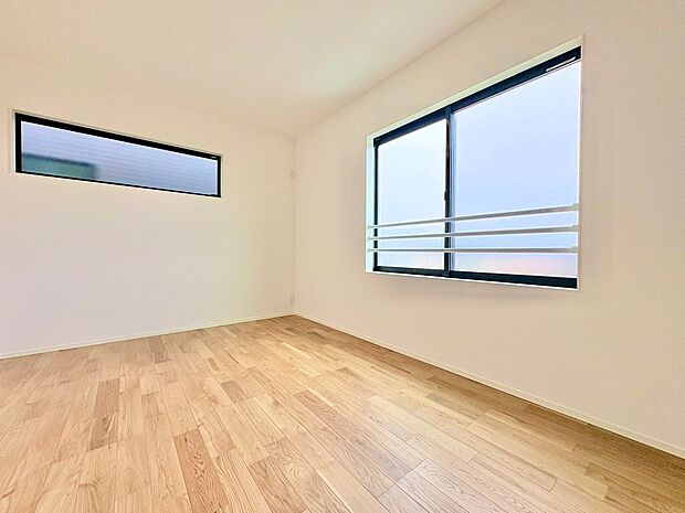 心地よい春の風が室内に静かに流れてきます。