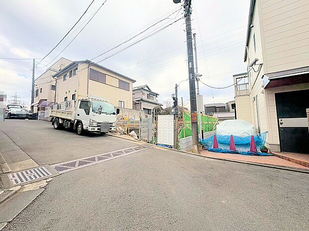 リビング階段にすることで、自然と集まる空間を実現しました。(令和7年12月 撮影)