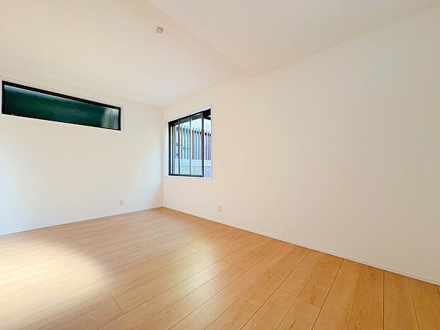 忙しい日常から解放されるような寝室。