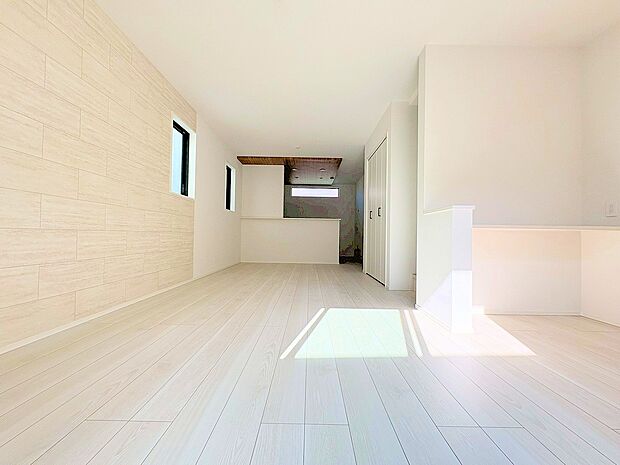 プライバシーに配慮した2階リビング設計。