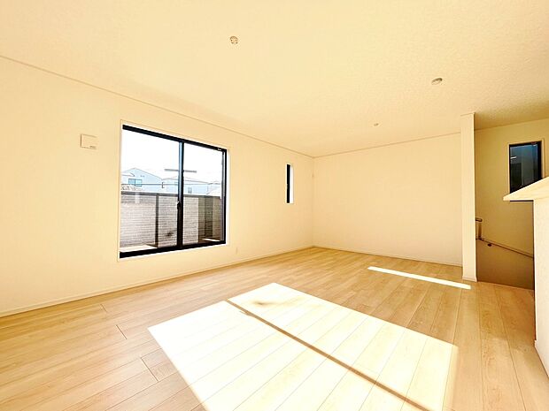 豊かな光と風を運んでくれるわが家自慢の場所。