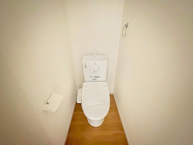 白を基調としたシンプルながらも落ち着くデザイン。