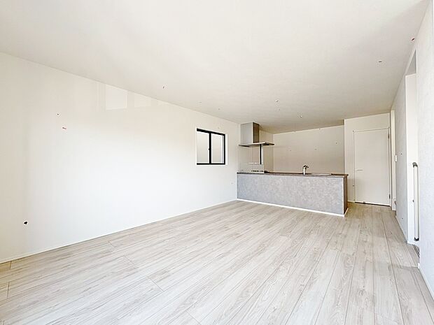 1日中爽やかな自然光が差し込み明るい住まい。