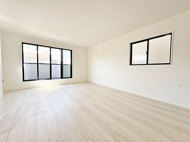 ご家族がくつろげる明るく広い空間が確保できました。